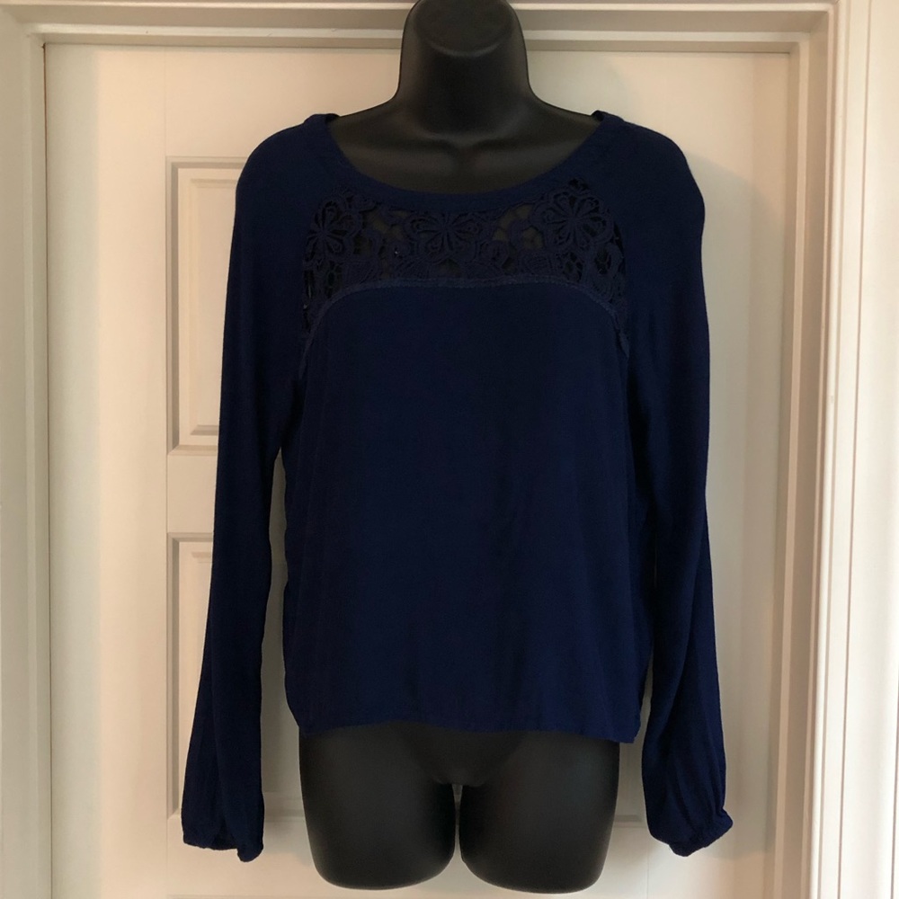 Forever 21 Blue Lace top Blouse. Medium
